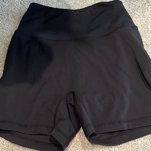 Alphalete women’s shorts